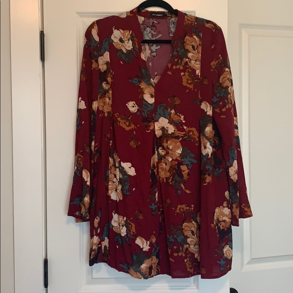 Blu Pepper floral tunic top